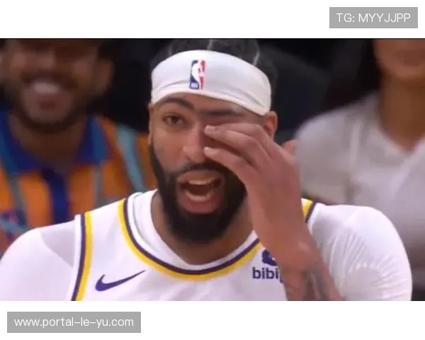 独行侠浓眉伤退影响内线，勇士主场趁势追击